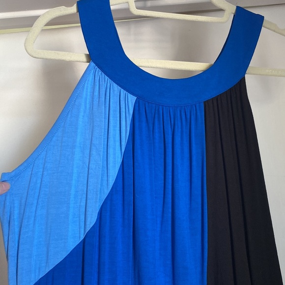 INC XL sleeveless top. Multicolor blues and black. - Picture 2 of 4